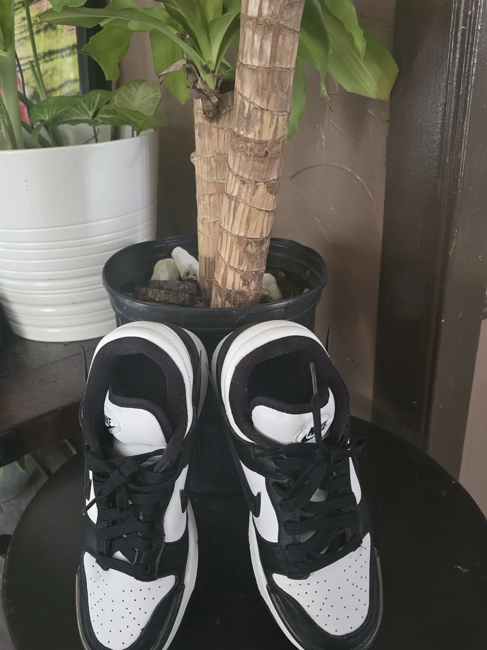 Kids Black and White Low-Top Sneakers - Nike